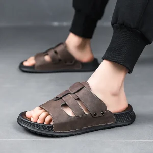 Men's Fashionable Slippers for Home and Outdoor Waterproof Non-Slip Slip-On Fashionable Versatile Slippers